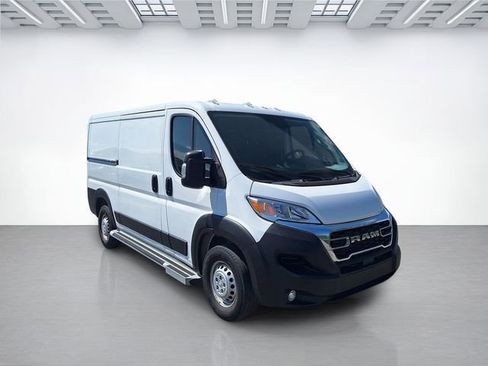Used 2025 RAM ProMaster 2500 w/ U-Haul Equipment Group FWD image 2