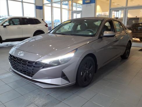 Certified 2023 Hyundai Elantra SEL image 7