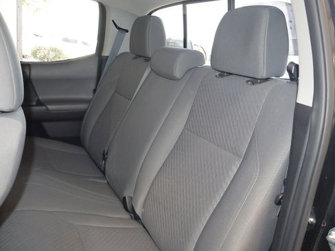 Used 2021 Toyota Tacoma SR AWD/4WD image 37