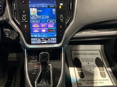 Used 2022 Subaru Outback Limited image 13