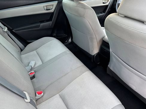 Used 2014 Toyota Corolla LE image 29