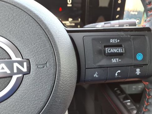Used 2025 Nissan Kicks SR w/ SR Premium Package FWD image 19