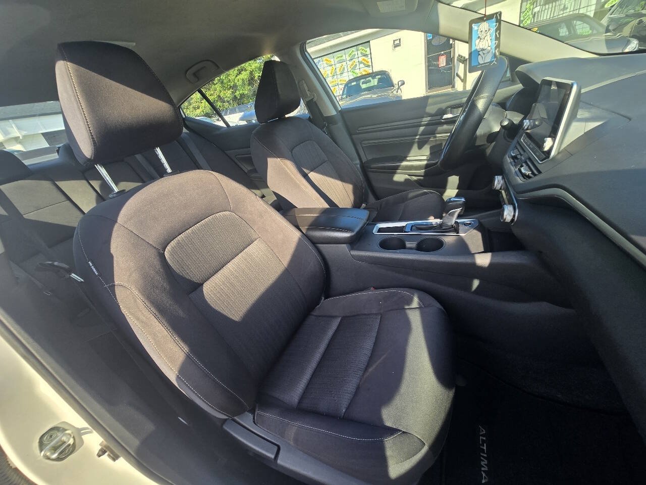 Used 2020 Nissan Altima 2.5 S FWD image 37