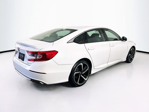 Used 2019 Honda Accord Sport image 9