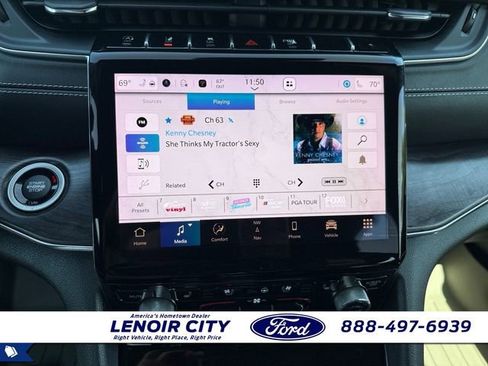 Used 2024 Jeep Grand Cherokee Overland w/ Luxury Tech Group IV AWD/4WD image 23