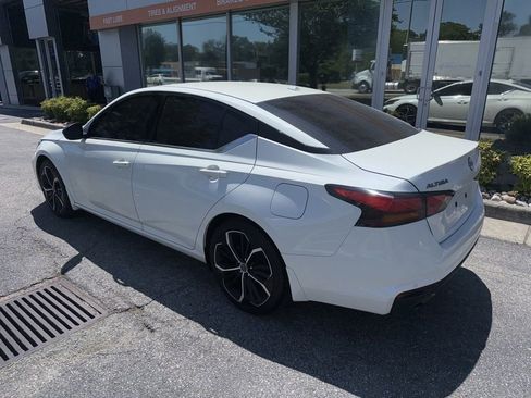 Used 2024 Nissan Altima 2.5 SR FWD image 4