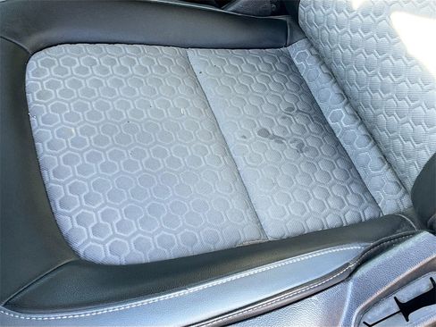 Used 2022 Chevrolet Colorado Z71 w/ LPO, Tonneau and Step Package image 19