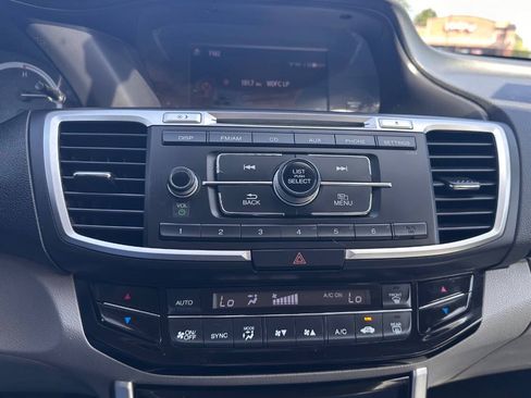 Used 2016 Honda Accord LX image 23