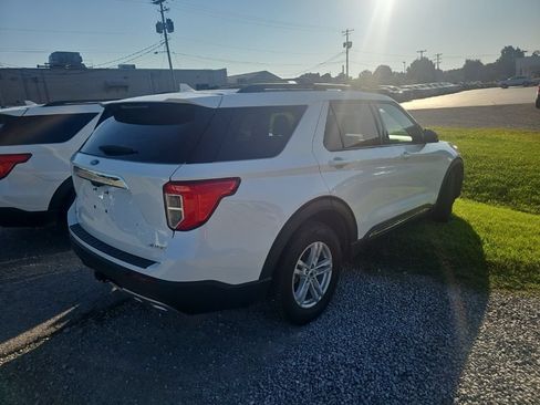 Used 2024 Ford Explorer XLT w/ Equipment Group 202A AWD/4WD image 3