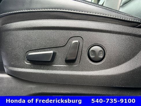 Used 2020 Kia Telluride S w/ S 8 Passenger Seating Package AWD/4WD image 16