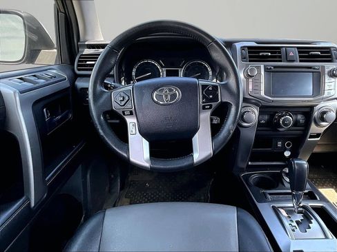 Used 2017 Toyota 4Runner SR5 Premium AWD/4WD image 6