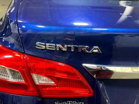 Used 2017 Nissan Sentra S image 10