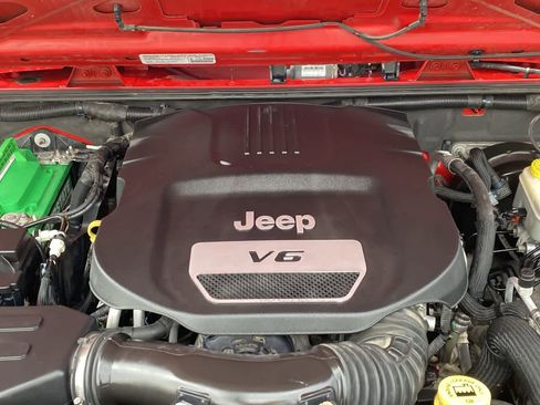 Used 2014 Jeep Wrangler Unlimited Sport w/ Quick Order Package 24S image 13