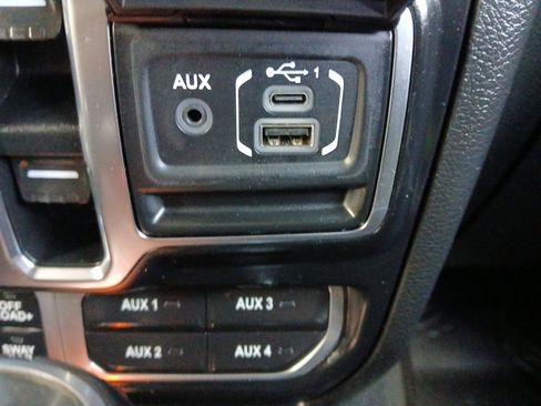 Used 2020 Jeep Gladiator Rubicon image 5