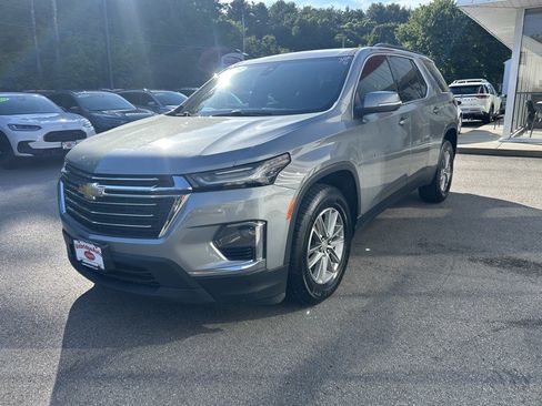Used 2023 Chevrolet Traverse LT AWD/4WD image 4