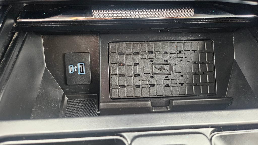 Used 2024 Ford F150 Lightning Flash AWD/4WD image 41
