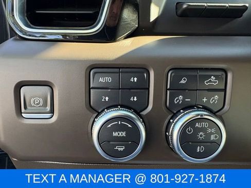 Used 2024 GMC Sierra 3500 Denali w/ Technology Package AWD/4WD image 21
