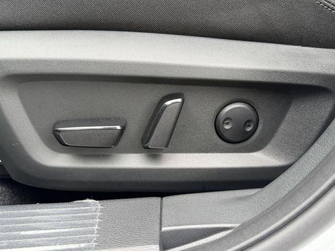 New 2026 Nissan Rogue SV FWD image 19