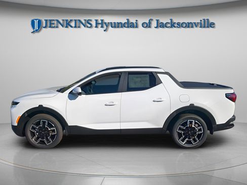 Certified 2025 Hyundai Santa Cruz Limited image 7