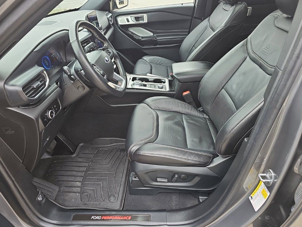 Used 2023 Ford Explorer ST w/ Equipment Group 401A AWD/4WD image 2
