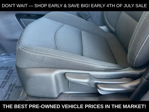 Used 2024 GMC Terrain SLE FWD image 13