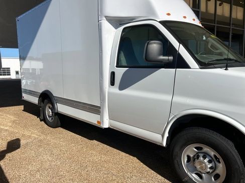 New 2025 Chevrolet Express 3500 w/ Power Convenience Package image 2