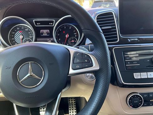 Used 2017 Mercedes-Benz GLE 43 AMG 4MATIC image 32