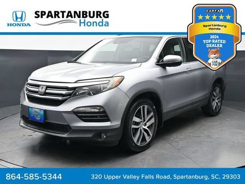 Used 2017 Honda Pilot Touring image 1