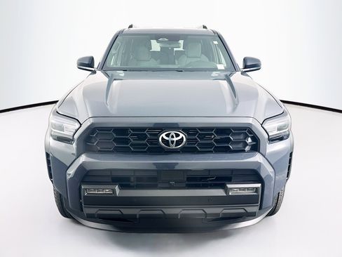 Used 2025 Toyota 4Runner TRD Off-Road image 2