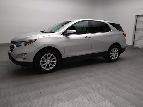 Used 2020 Chevrolet Equinox LT image 2
