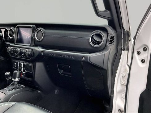 Used 2021 Jeep Wrangler Unlimited Rubicon 4xe w/ Steel Bumper Group AWD/4WD image 17