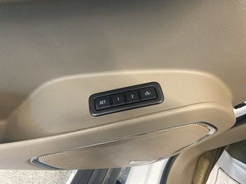 Used 2016 Chevrolet Tahoe LTZ AWD/4WD image 33