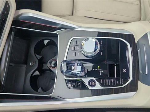 Used 2023 BMW X6 xDrive40i w/ Executive Package image 57