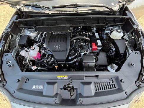 Used 2025 Toyota Highlander XSE AWD/4WD image 36