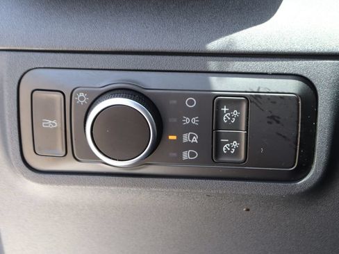 Used 2025 Ford Mustang Coupe RWD image 19