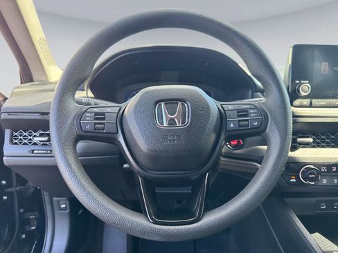 Used 2023 Honda Accord EX image 26