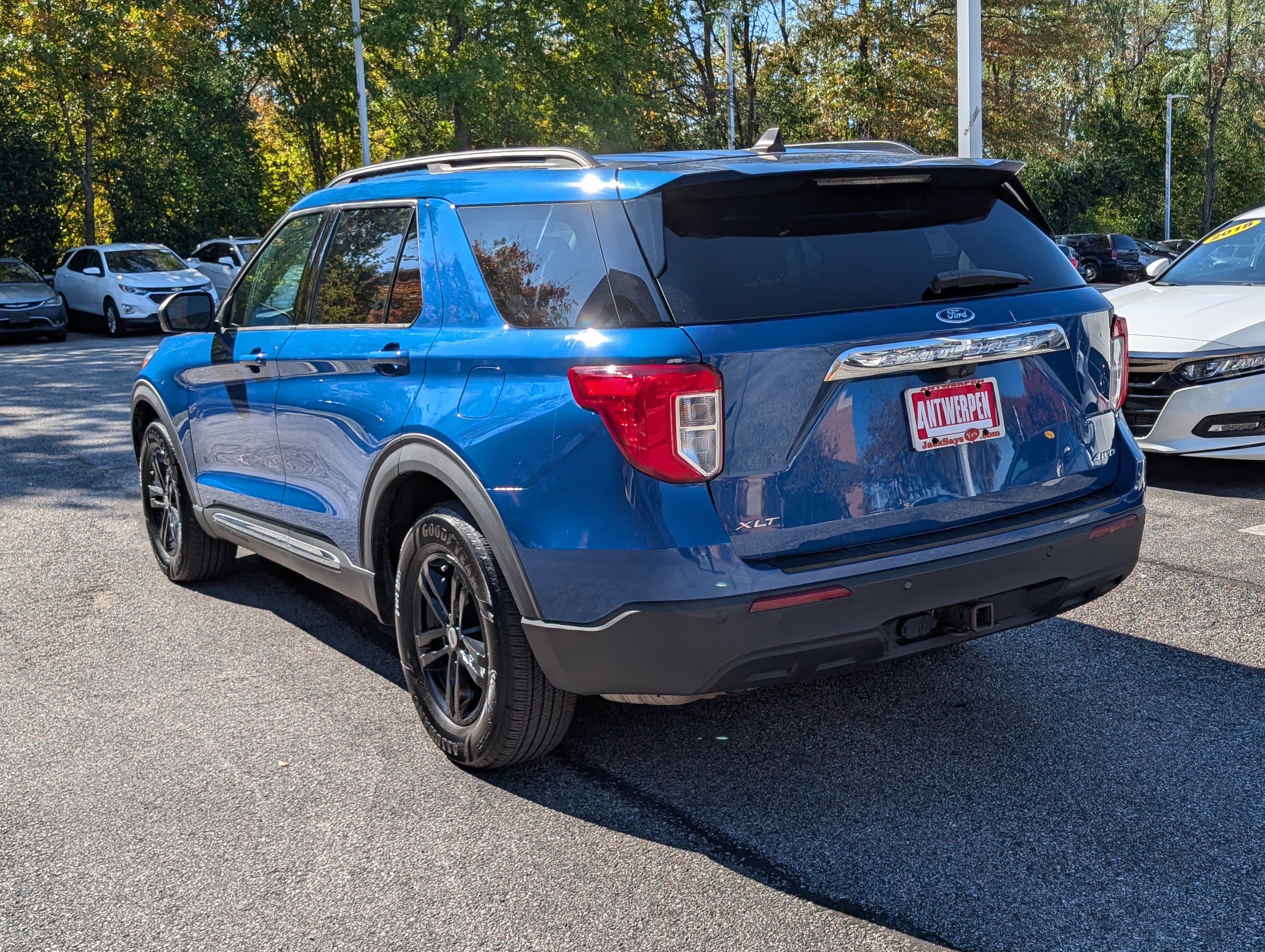 Used 2021 Ford Explorer XLT w/ Class III Trailer Tow Package AWD/4WD image 5
