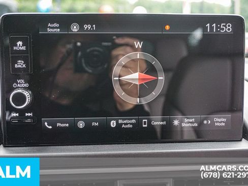 Used 2025 Honda Pilot EX-L image 39