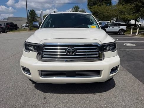 Used 2018 Toyota Sequoia Platinum AWD/4WD image 8