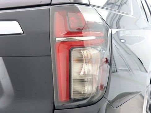 Used 2022 Chevrolet Tahoe LT w/ LT Signature Package RWD image 11
