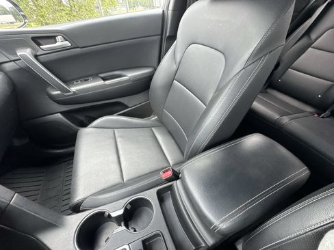 Used 2020 Kia Sportage S FWD image 19