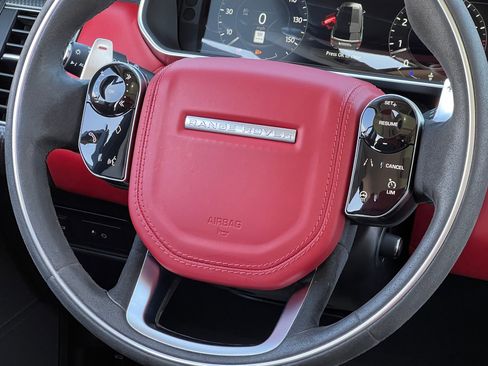 Used 2020 Land Rover Range Rover Sport HST image 25