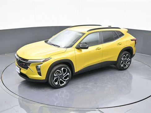 Used 2024 Chevrolet Trax RS w/ Driver Confidence Package image 59