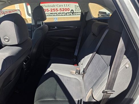 Used 2020 Kia Sorento LX AWD/4WD image 9