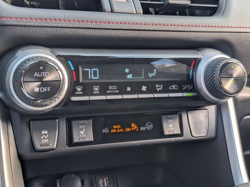 New 2025 Toyota RAV4 SE image 18