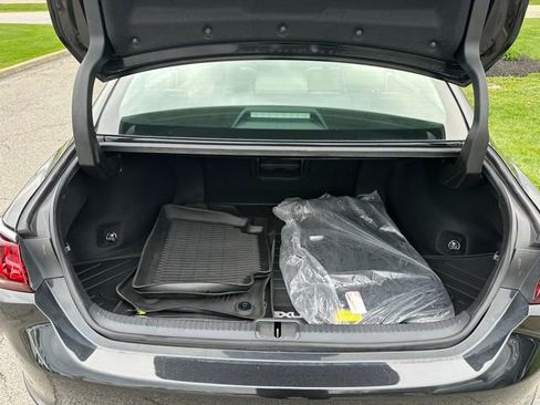 Used 2022 Lexus ES 300h w/ Luxury Package FWD image 41