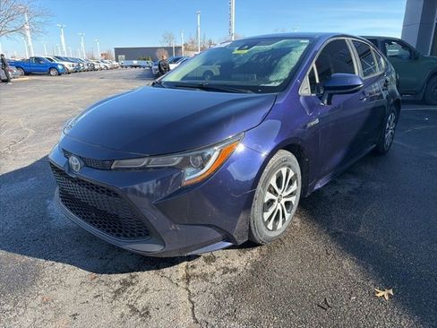 Used 2020 Toyota Corolla LE image 2