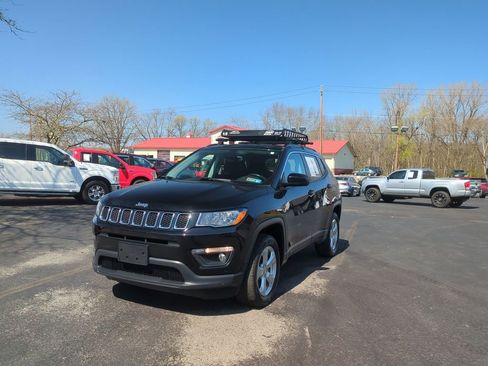 Used 2018 Jeep Compass Latitude AWD/4WD image 1