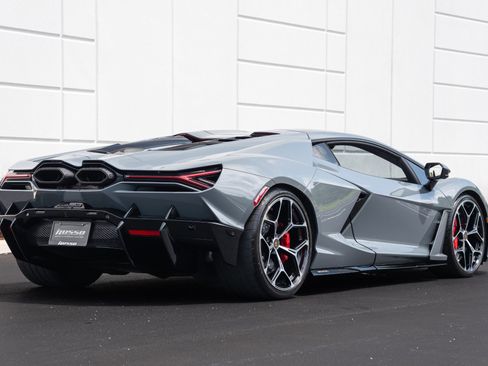 Used 2024 Lamborghini Revuelto AWD/4WD image 22