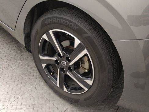 Used 2025 Nissan Sentra SV FWD image 31